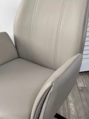 Стул YOZEF 360 град. поворот. HF017-09 Латте, экокожа / Черный, ®DISAUR