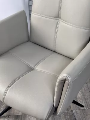 Стул STIG 360 град. поворот.  HF017-11 / HF017-12 Бежевый, экокожа / Черный каркас, ®DISAUR