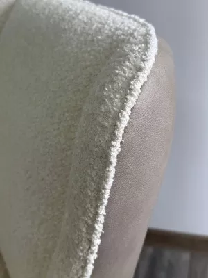 Стул ВОЛКАНО (VOLCANO) Белый Wales-101, ткань/светло-беж Maison 09, экокожа/  черный каркас, DISAUR