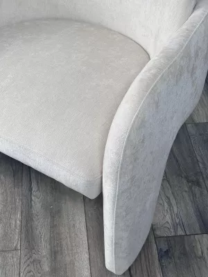 Кресло CUBE AT5139-09 Св. бежевый, ткань/каркас металл в тканевой обивке AT5139-09 ®DISAUR